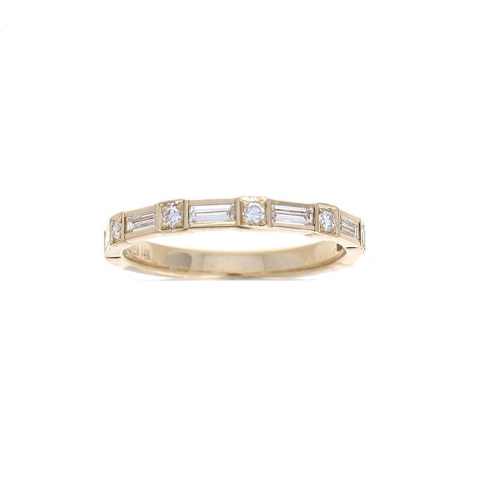 Ladies 14kt Yellow Gold 0.53cts Baguette and 0.13cts Round Diamond Wedding Band