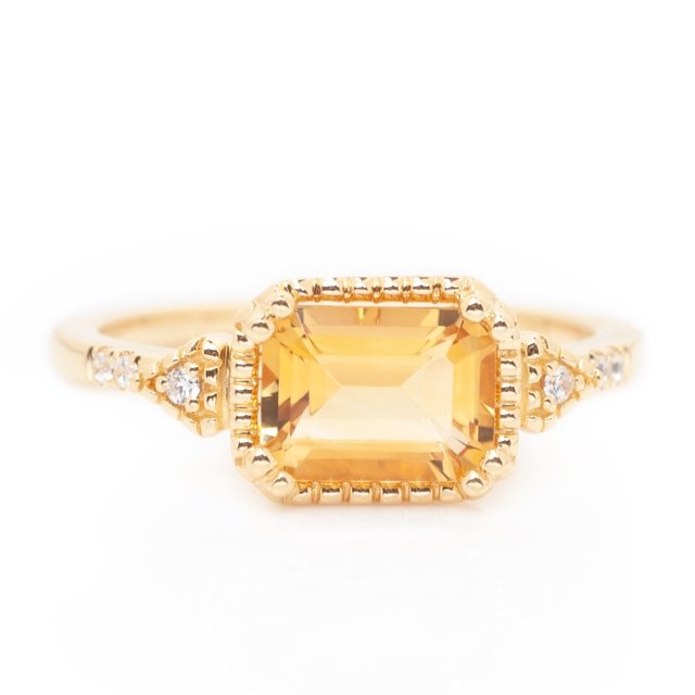 Ladies 14kt Yellow Gold 1.35ct Citrine and 0.05cts Diamond Ring