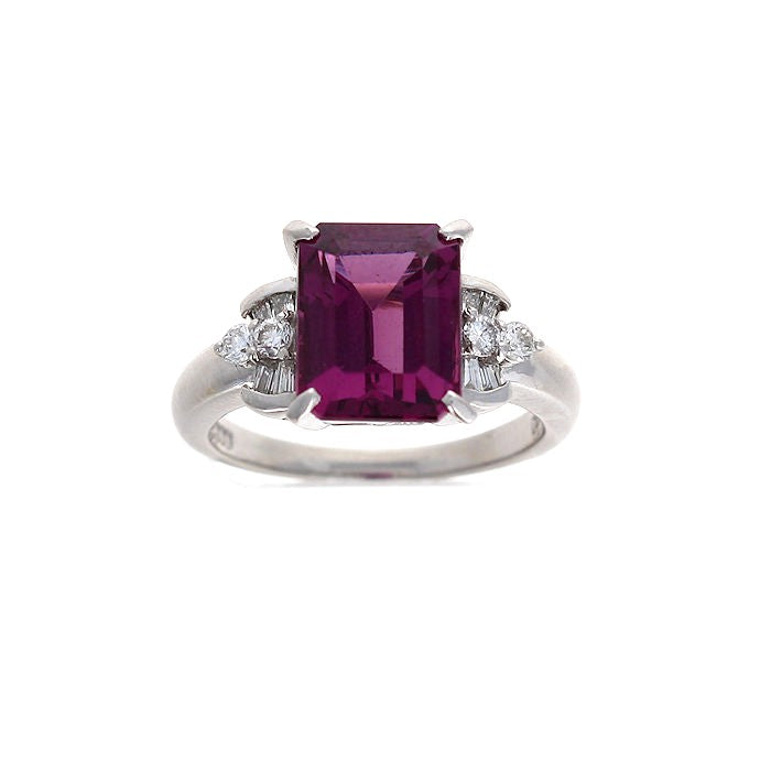 Ladies Platinum 4.39ct Garnet and 0.12cts Diamond Ring