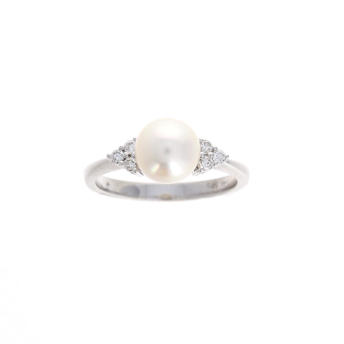 Ladies 14kt White Gold 7.79mm Pearl and 0.13cts Diamond Ring