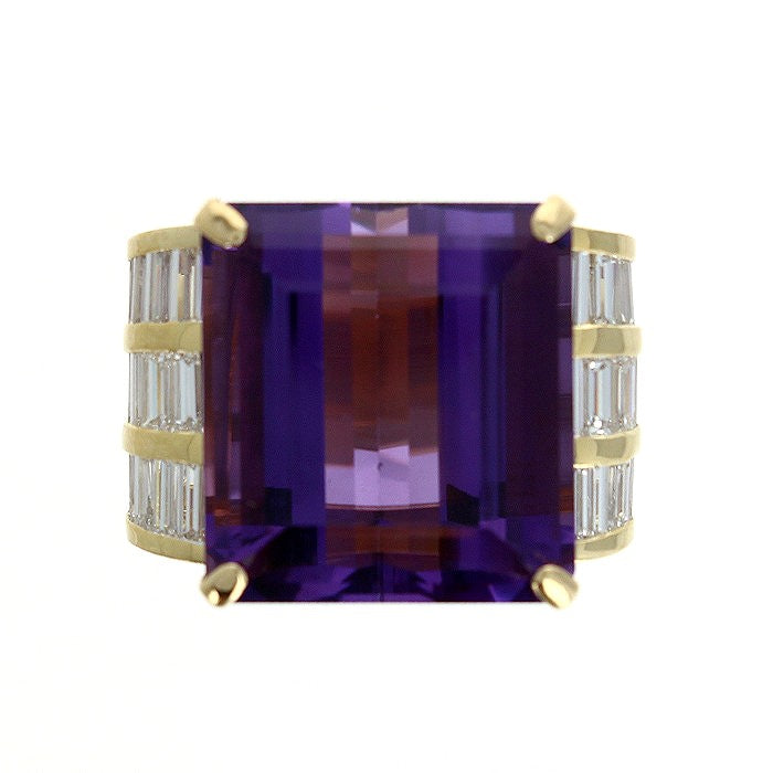 Ladies 18kt Yellow Gold 27.00ct Amethyst and 4.00cts Diamond Ring