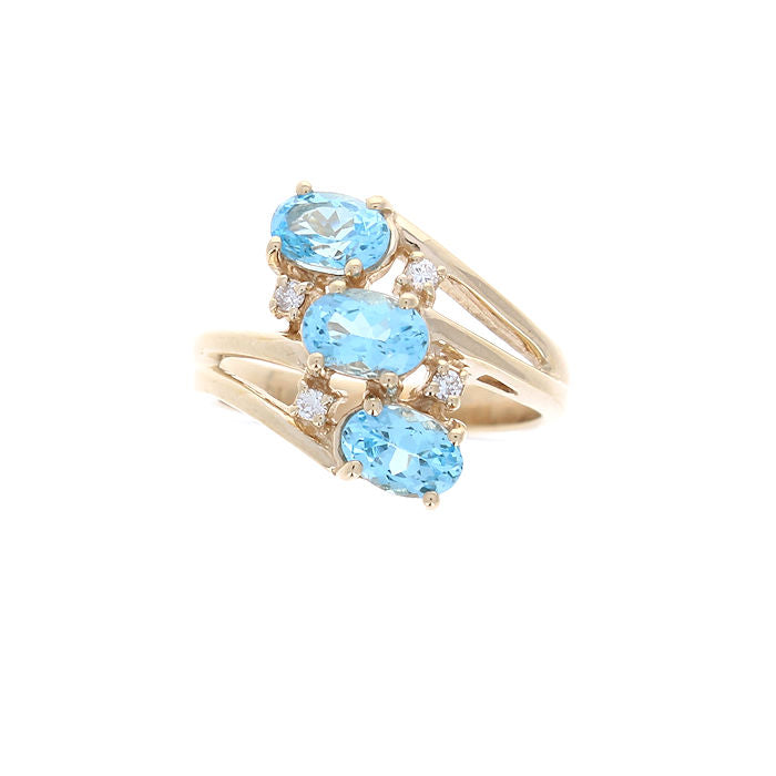 Ladies 10kt Yellow Gold 1.65cts Blue Topaz and 0.06cts Diamond Ring