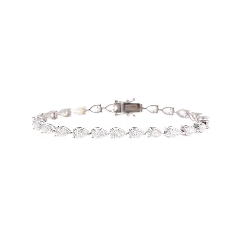 Ladies 14kt White Gold 7.66cts Pear Shaped Diamond Tennis Bracelet