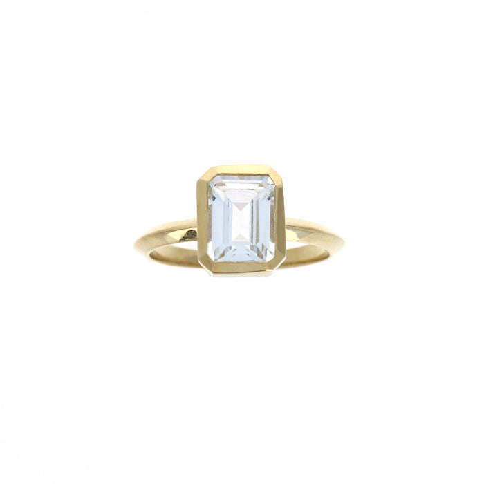 Ladies 14kt Yellow Gold 2.20ct White Topaz Ring