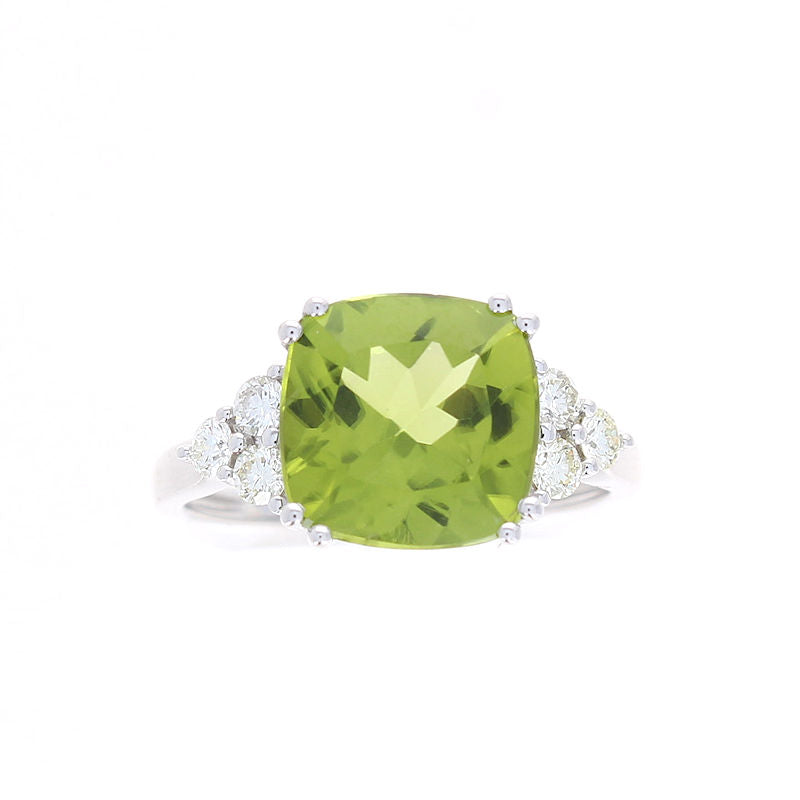 Ladies 14kt White Gold 4.20ct Peridot and 0.45cts Diamond Ring