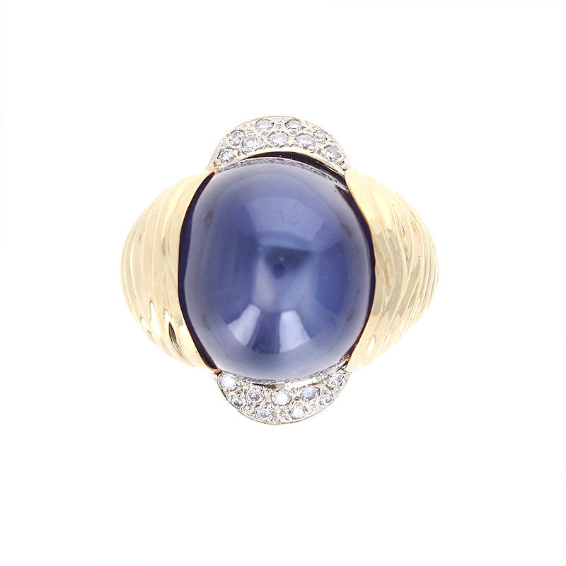 Ladies 18kt Yellow Gold 40.00ct Purple Star Sapphire and 0.20cts Diamond Ring