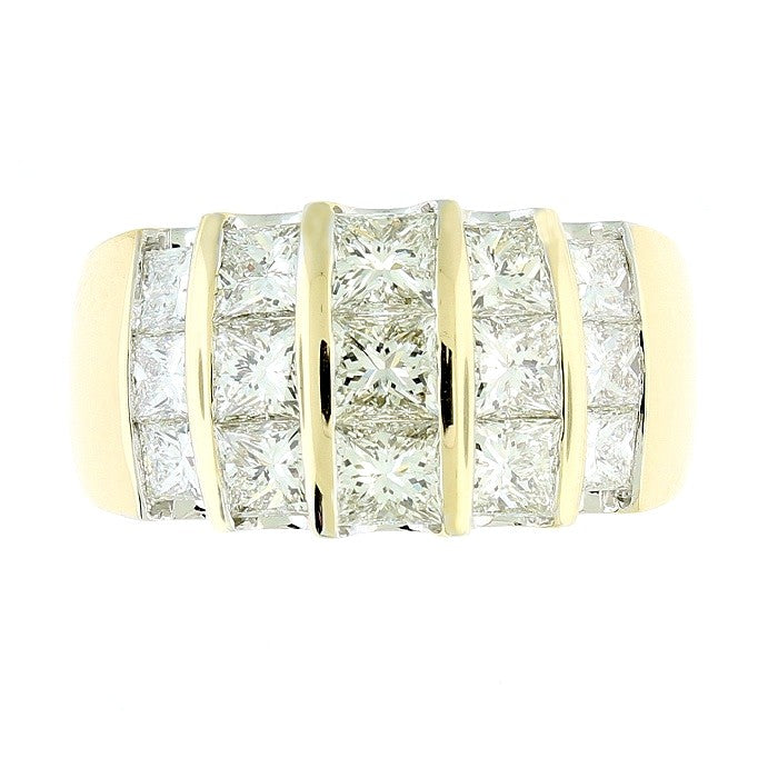 Ladies 14kt Yellow Gold 3.00cts Diamond Ring