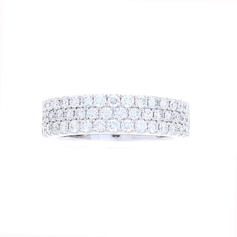 Ladies 14kt White Gold 1.10cts Diamond Wedding Band