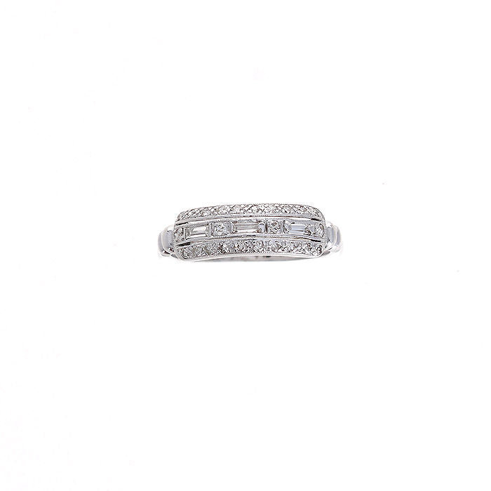 Ladies Platinum 0.18cts Baguette and Round Diamond Wedding Band