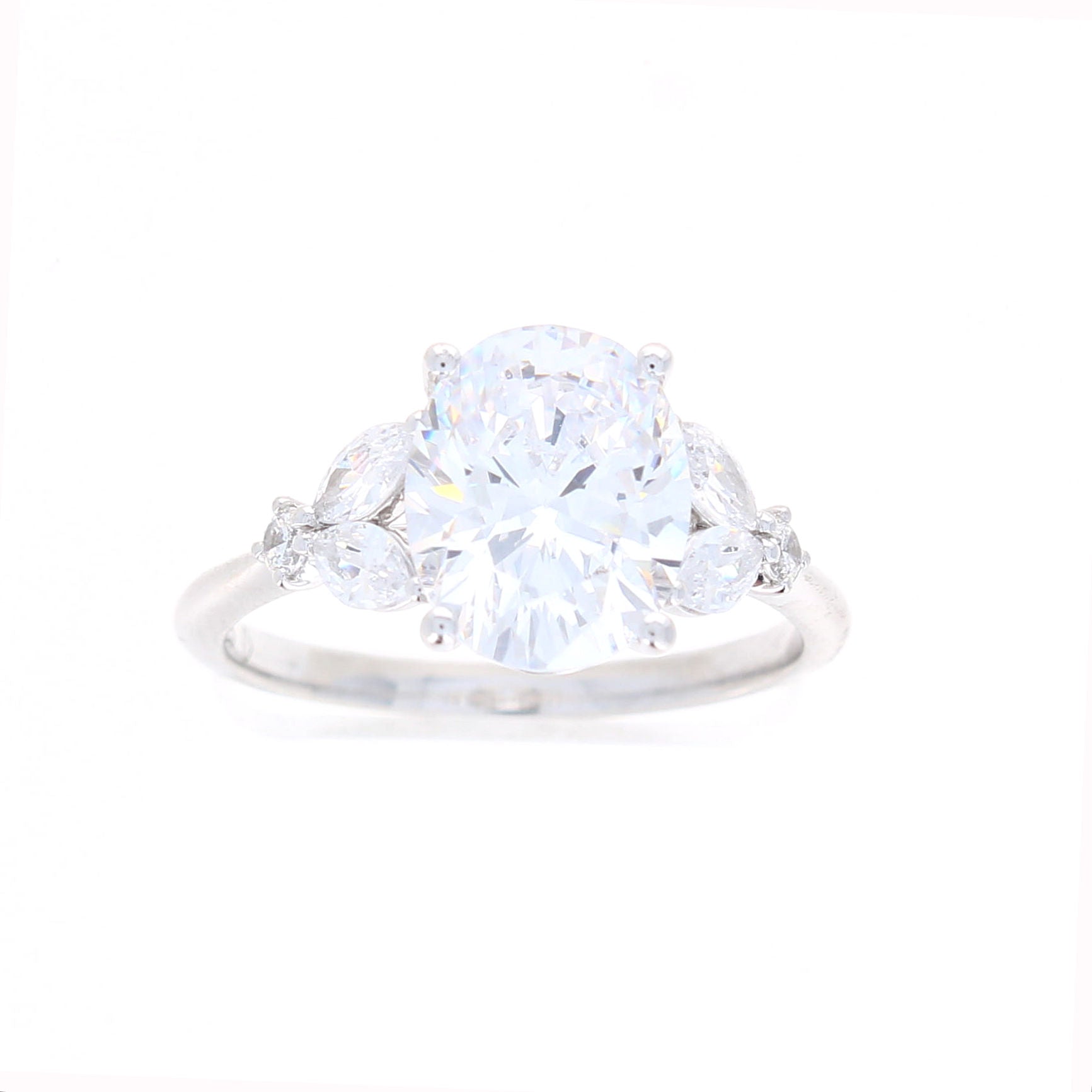 Ladies 14kt White Gold Oval and Mixed Cut Diamond Engagement Ring Sample Setting