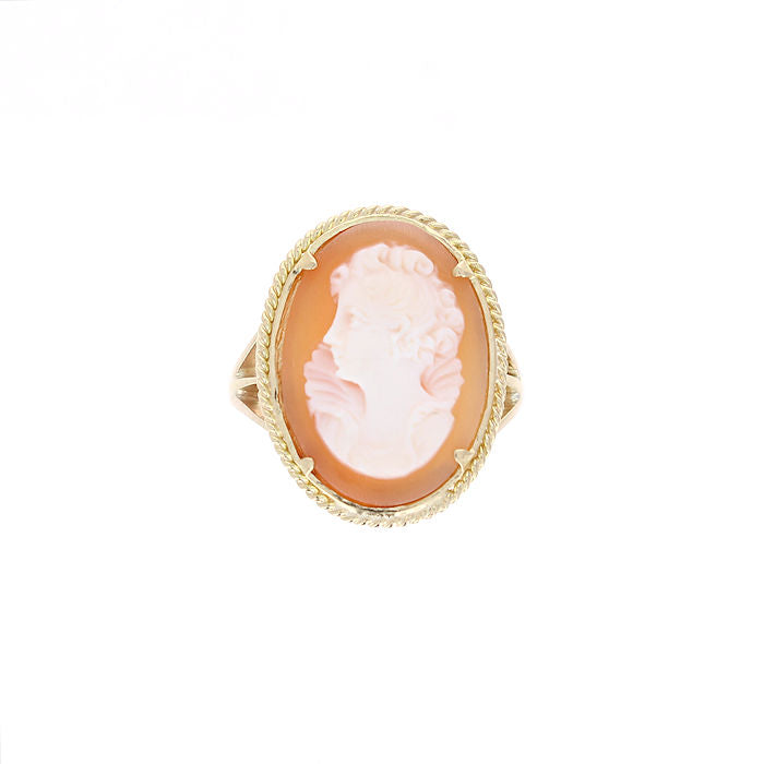 Ladies 18kt Yellow Gold Shell Cameo Ring