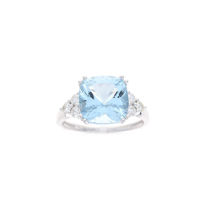 Ladies 14kt White Gold 3.50ct Aquamarine and 0.45cts Diamond Ring