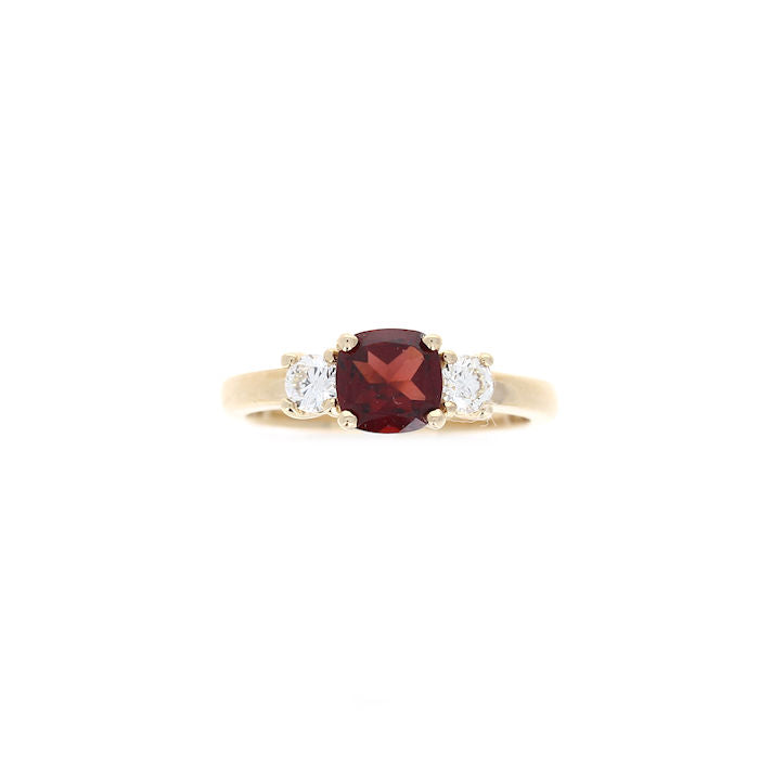 Ladies 14kt Yellow Gold 1.25ct Garnet and 0.30cts Diamond Ring