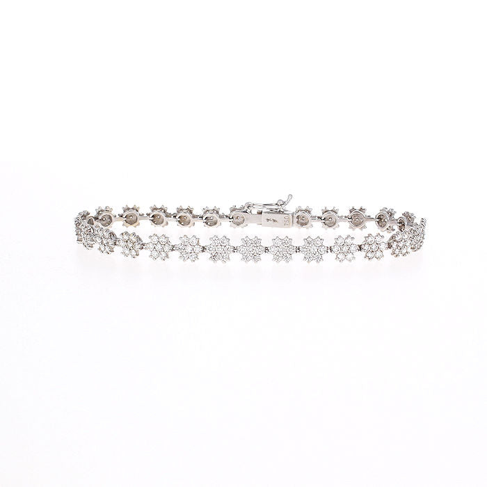 Ladies 18kt White Gold 4.10cts Diamond Bracelet